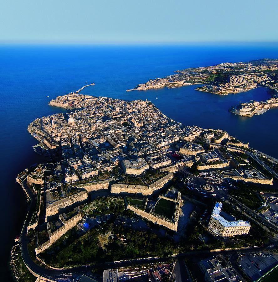 Spinola Bay Top Floor Seafront 3 Bedroom Apartment With Panoramic Sea Views - By Getawaysmalta Saint Julian's Екстер'єр фото